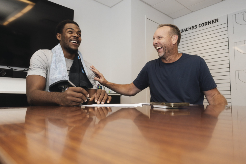 但利德尔的, ue 但利德尔的, ue