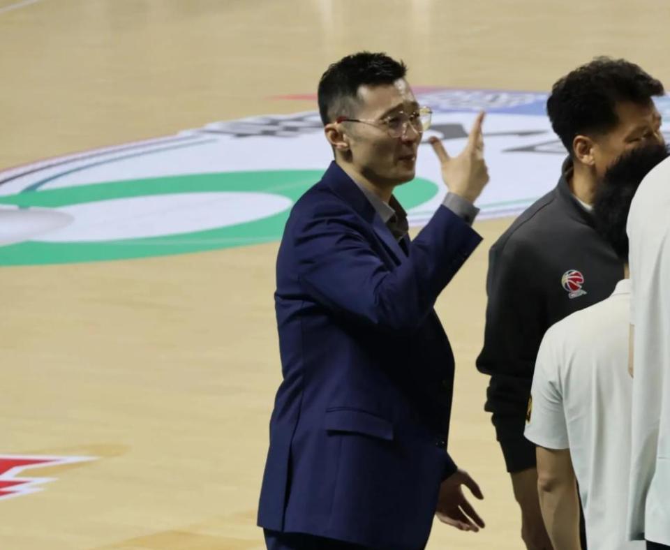 纳托尔可胜, 且团队意识 纳托尔可胜, 且团队意识